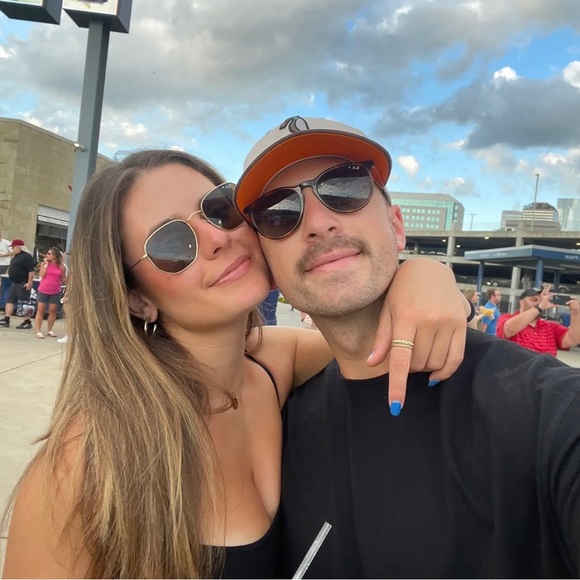 Meet your Posher, Justin - Picture 1 of 1